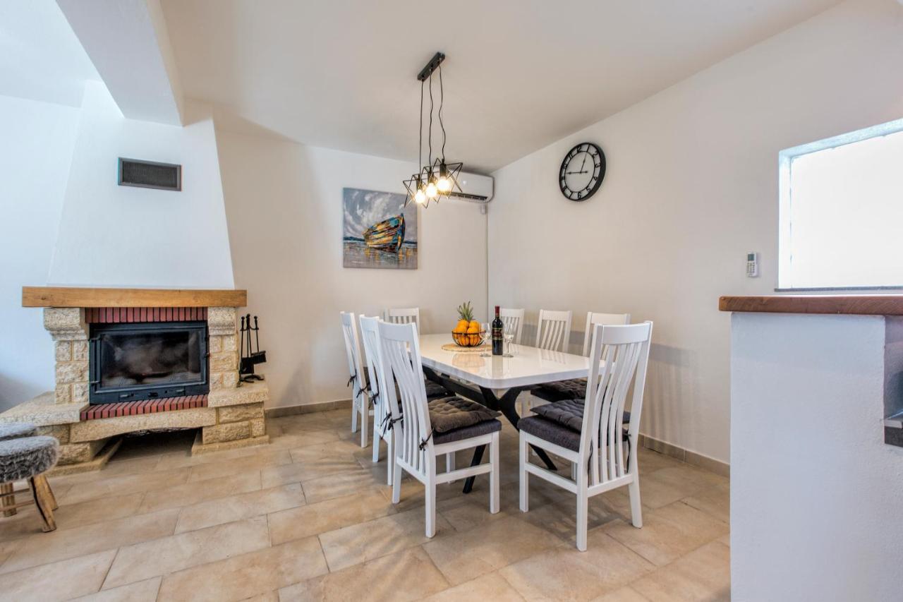 Luxury House Cesarica Villa Luaran gambar