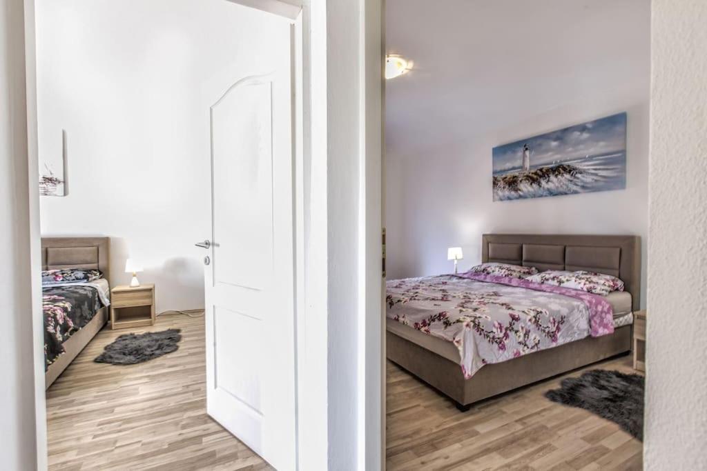 Luxury House Cesarica Villa Luaran gambar